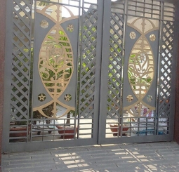 Cửa cổng sắt 2 cánh XT2024; cửa sắt TPHCM, Bình Dương