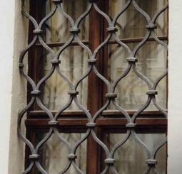 BẢO vệ Sắt Mỹ Thuật XT 1808