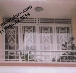 Cửa sắt 4 cánh XT111