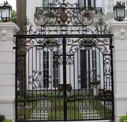 Cửa cổng sắt  TPHCM, Bình Dương, các tỉnh lân cận