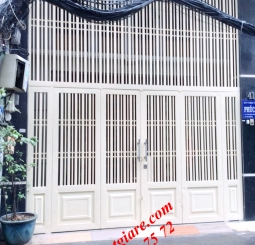 Cửa cổng sắt nhỏ 4 cánh XT2036, tại Bình Dương, TPHCM, các tỉnh lân cận, lan can kính, mái tôn, mái 