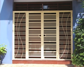 Tìm Hiểu Về Cửa Sắt Sơn Tĩnh Điện