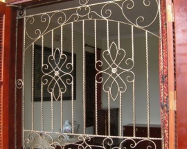 Những Lí Do Khiến Bạn Nên Sử Dụng Cửa Sắt Mỹ Thuật