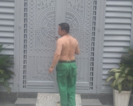 Cửa sắt Lá Sách