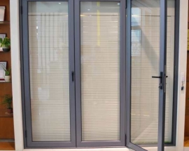 Có những loại bản lề cửa nhôm nào trên thị trường?