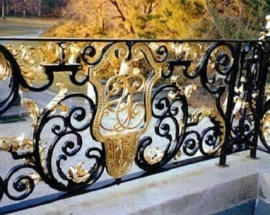 Những mẫu lan can ban công sắt đẹp nhất khiến ngôi nhà nổi 