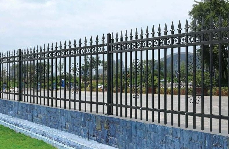 hàng rào sắt tròn