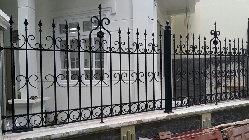 hàng rào sắt tròn