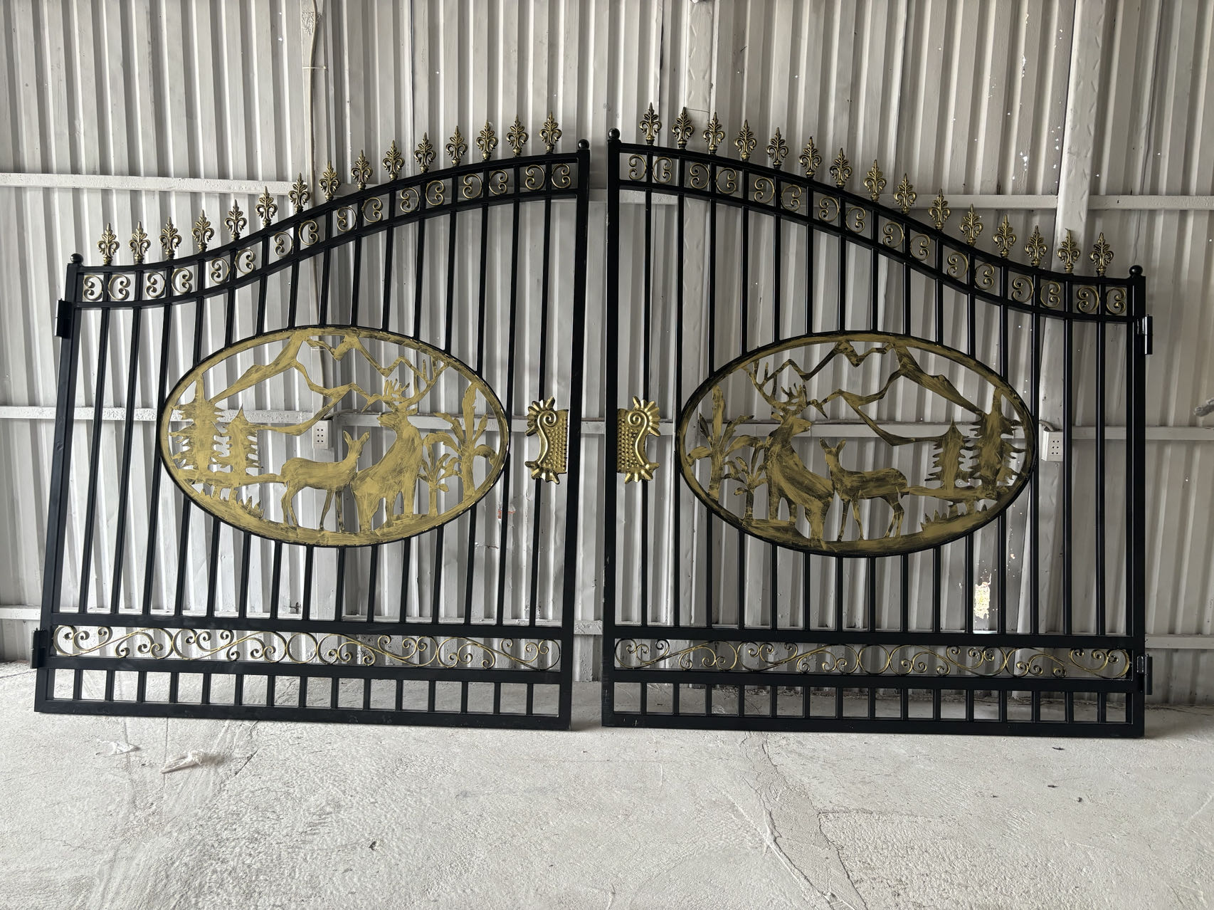 giá cửa cổng sắt 2 cánh