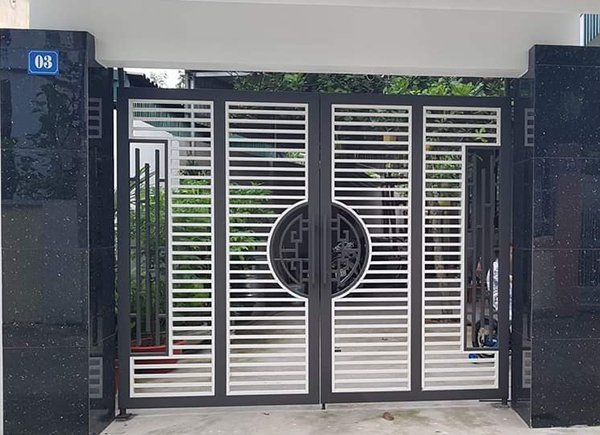 cửa sắt 4 cánh
