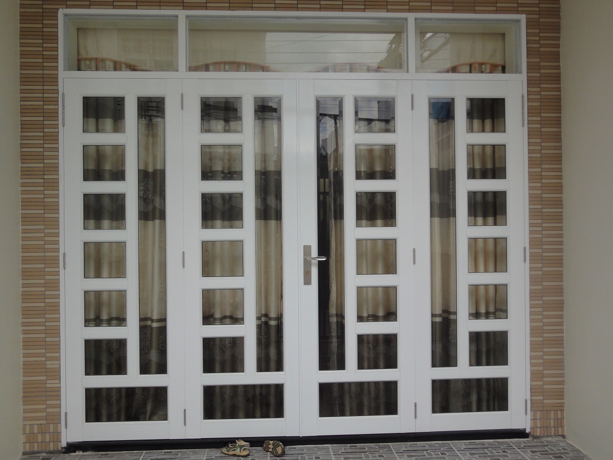 giá cửa sắt 4 cánh