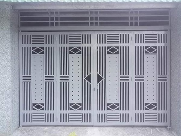giá cửa sắt 4 cánh