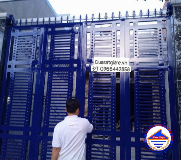 khung cửa sắt 4 cánh