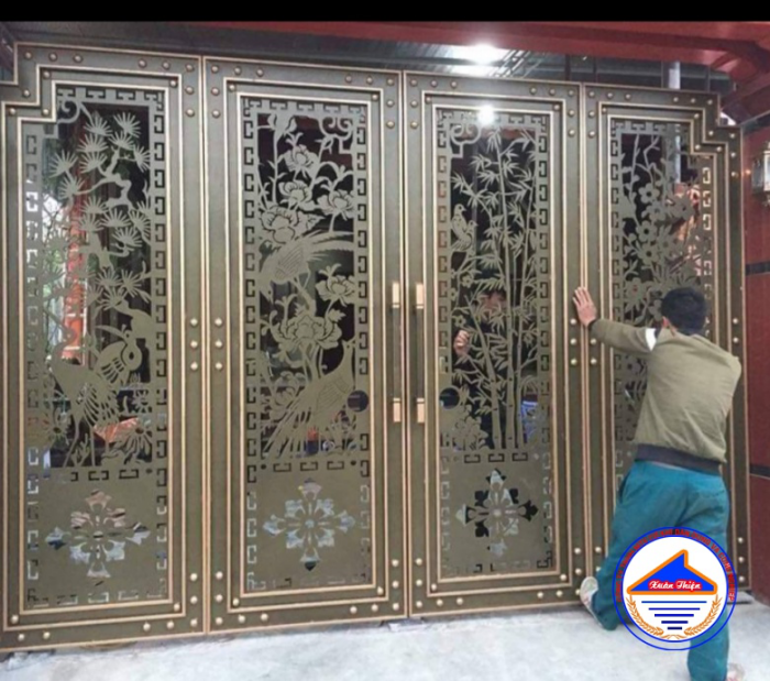khung cửa sắt 4 cánh