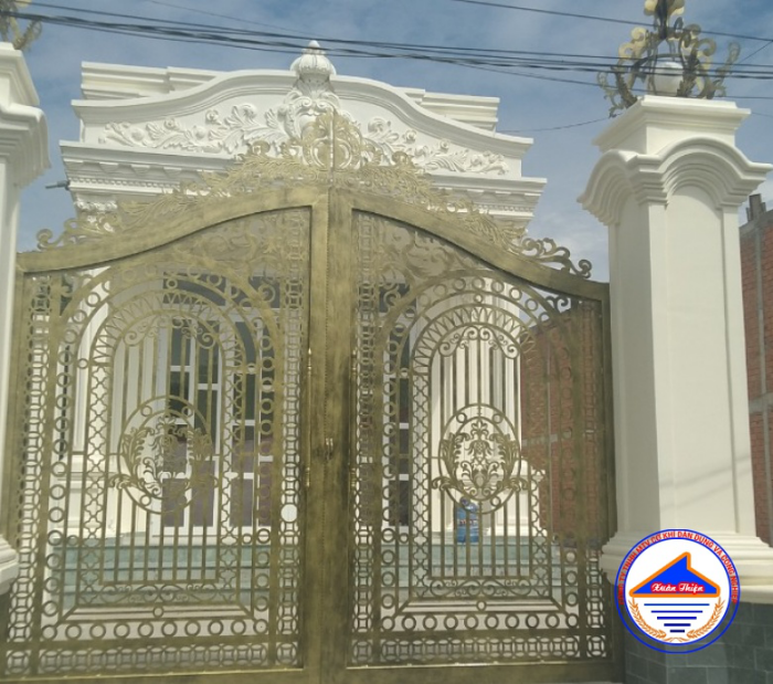 thi công cửa sắt sơn tĩnh điện