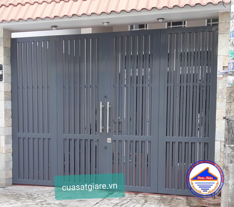 cửa sắt cnc 4 cánh